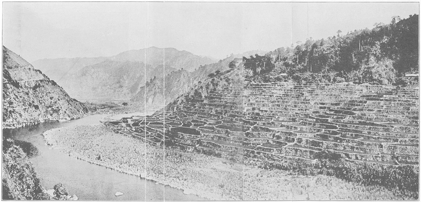 The entrance to Bontoc pueblo