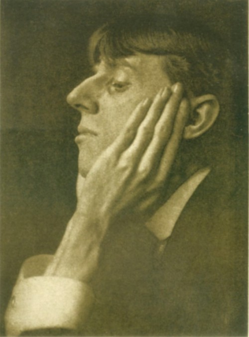 Photograph by Frederick H. Evans
AUBREY BEARDSLEY