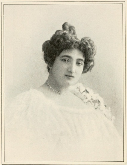 EMMA CALVÃ.