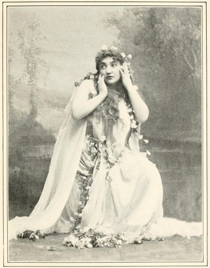 Copyright by AimÃ© Dupont, N. Y.

CalvÃ© as Ophelia in "Hamlet."