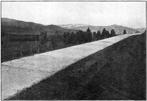 CONCRETE PAVEMENT
ON ASHLAND HILL IN JACKSON COUNTY, ON THE PACIFIC HIGHWAY NORTH OF ASHLAND. GRADED AND PAVED IN 1918