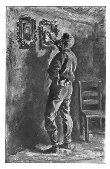 Long and lovingly looked at the two pictures hanging on the wall