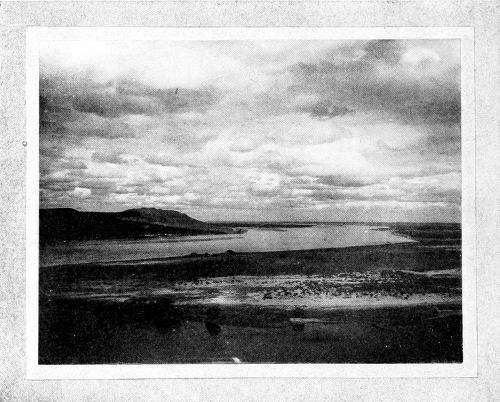 Taken near Wallula. Photo by the Author.
THE RAVEN’S FIEF.